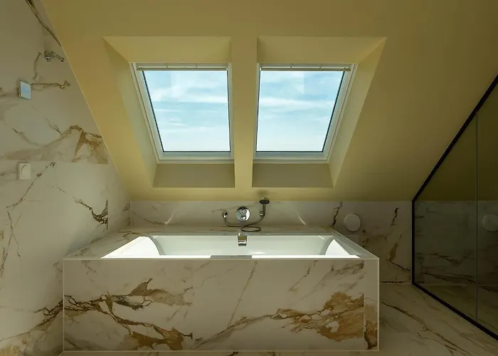 Getaway With Bubble Bath *