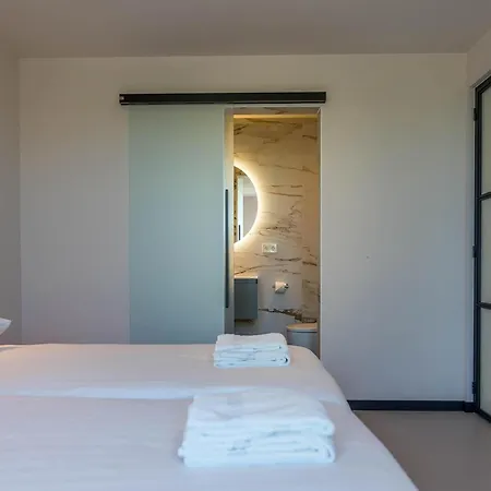 Getaway With Bubble Bath * Oudeschild